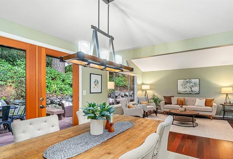Open-plan dining and living room in a Quorum-managed Seattle rental